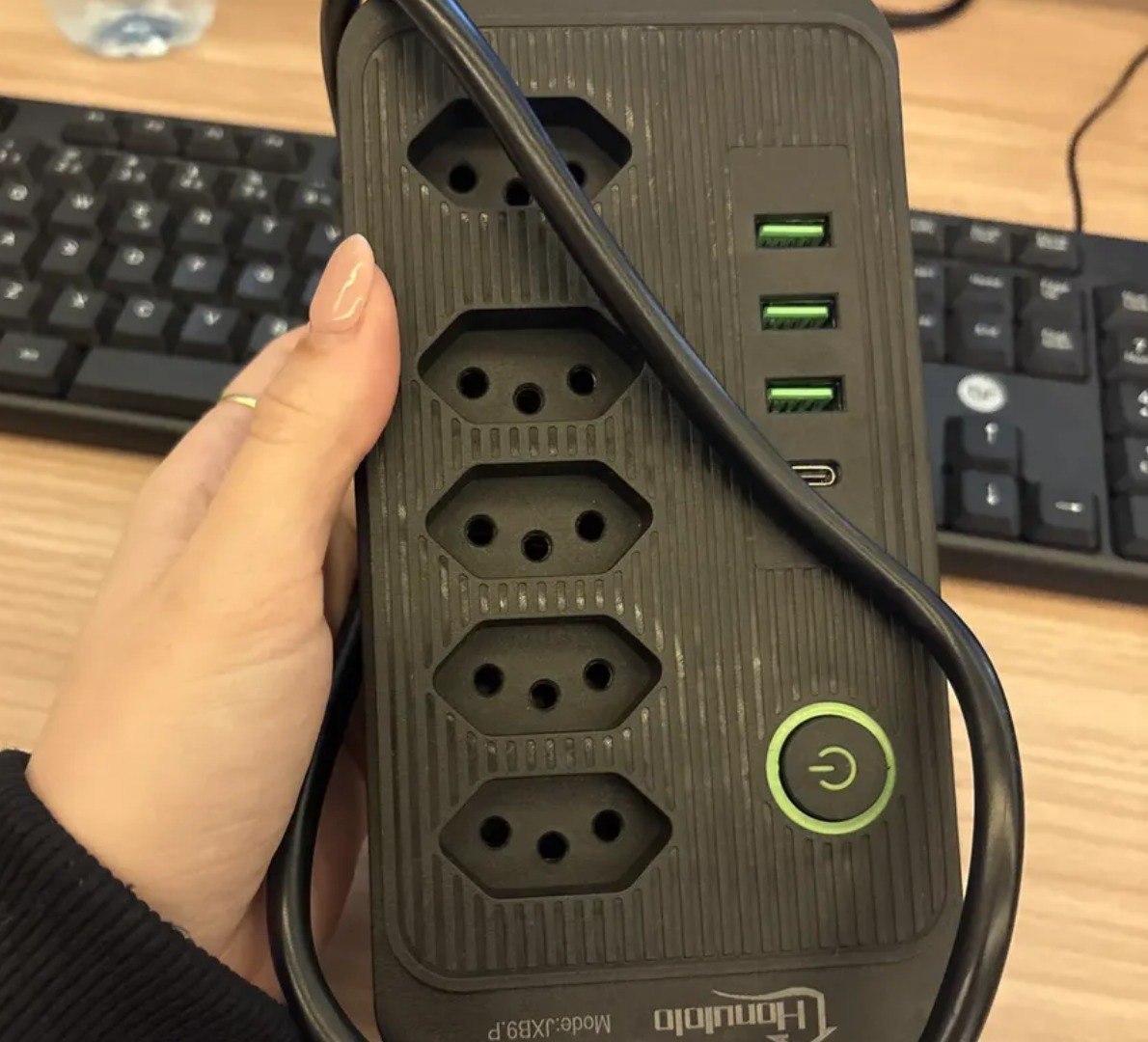 🔌 Extensão 5 Tomadas E 3 Usb 1 Led Bivolt