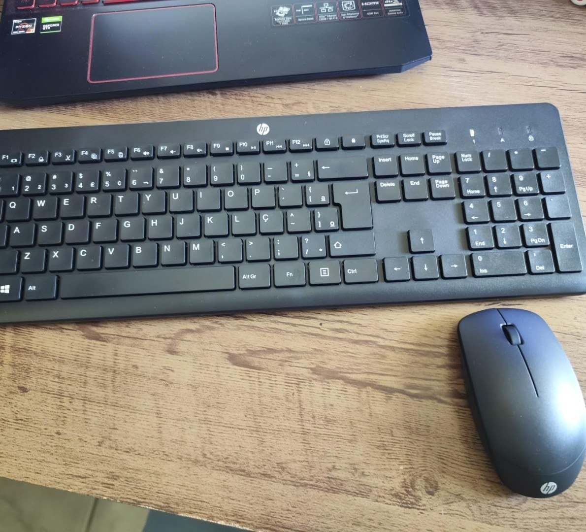 ⌨️ Combo de Teclado e Mouse Ergonômico Sem Fio HP 230