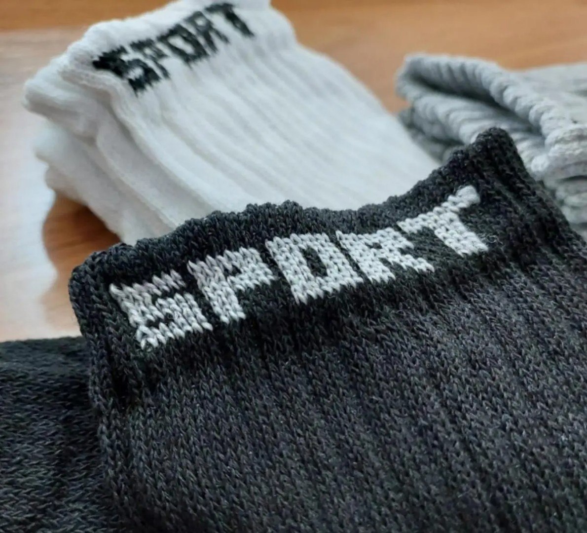 🧦 Kit com 12 Pares De Meias Cano Alto Grossa Algodão