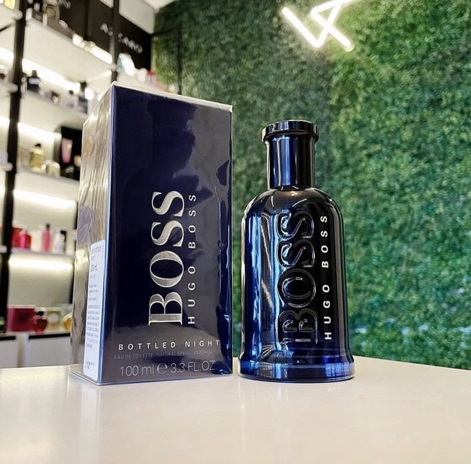 💨 Perfume Hugo Boss Bottled Night Masculino EDT 100Ml