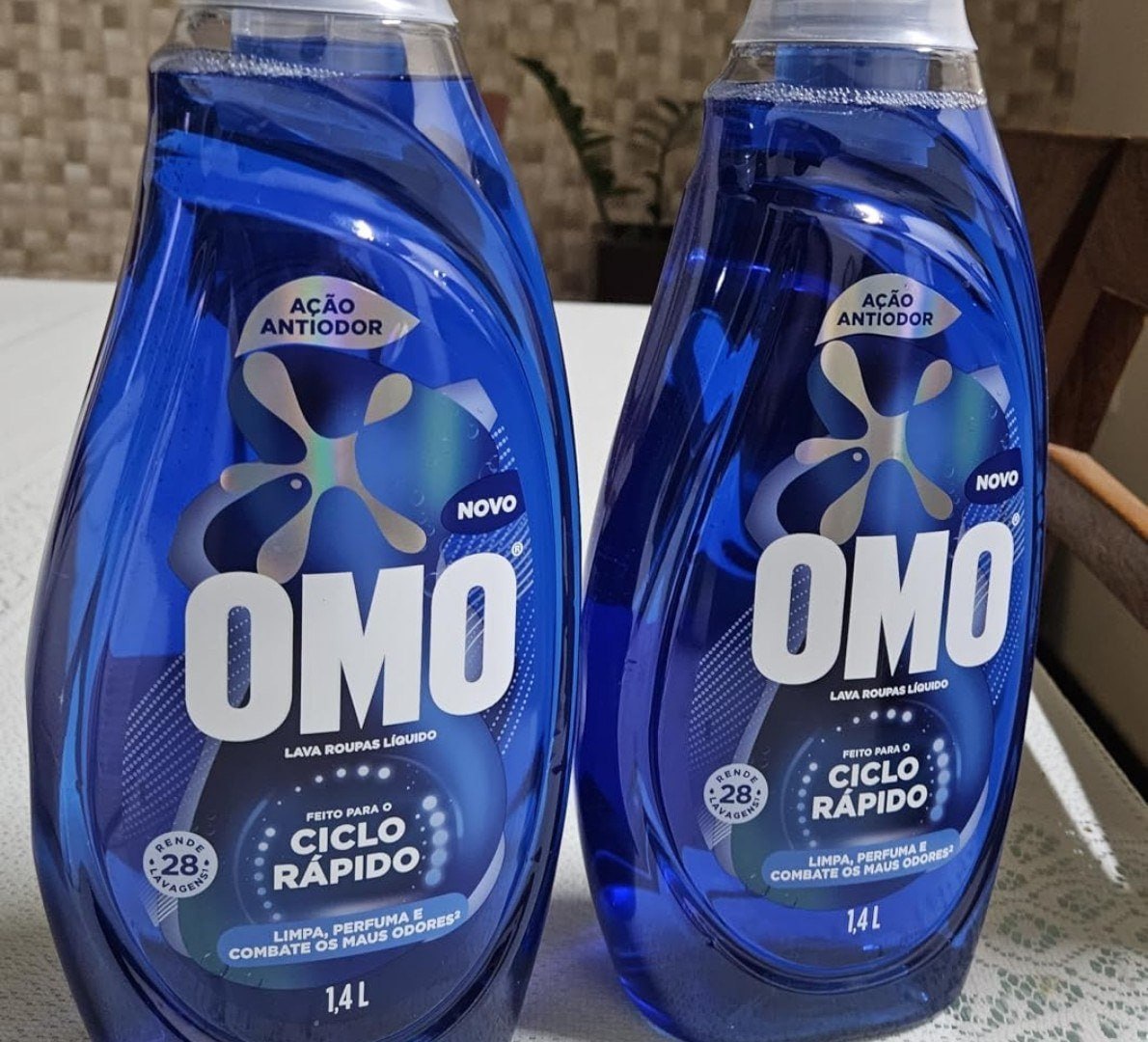 🫧 Lava-Roupas Líquido Omo 1,4L Ciclo Rápido Ação Antiodor