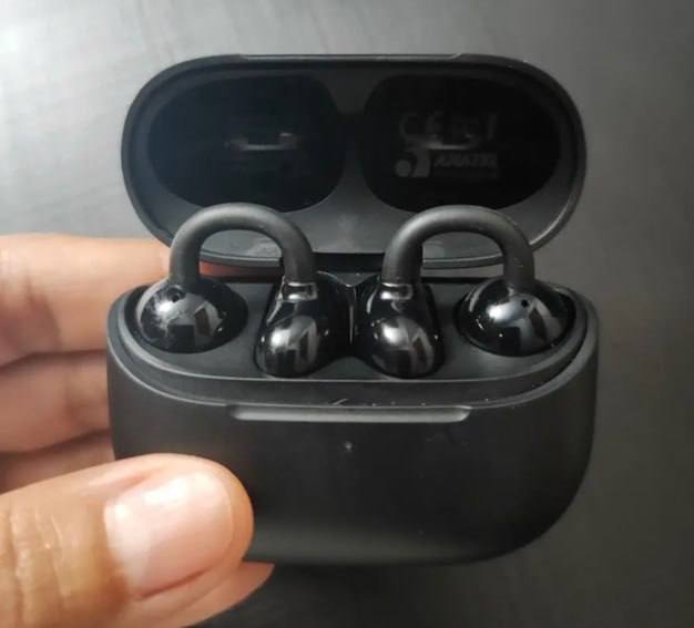 ✅ Fone Dapon Open Ear Bluetooth (2 cores)