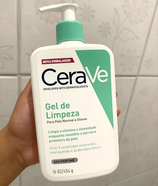 🧴 Gel de Limpeza Facial Peles Normais a Oleosas com Ácido Hialurônico CeraVe, 454g
