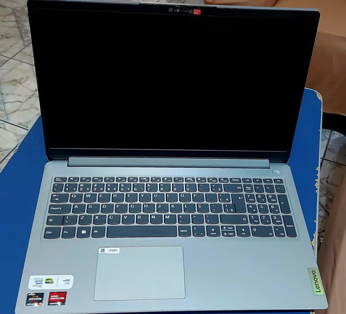 💻 Notebook Lenovo Ideapad 1, AMD Ryzen 5 7520U, 8GB RAM, 512GB SSD, Linux, Tela IPS 15,6"