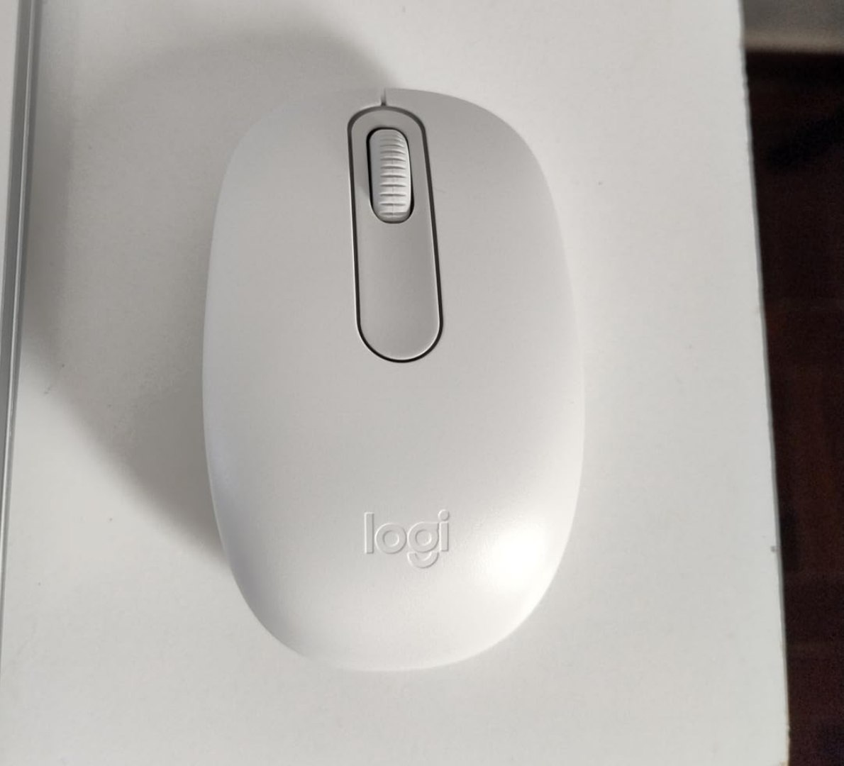 🖱 Mouse sem fio Logitech M196 com Conexão Bluetooth - Branco