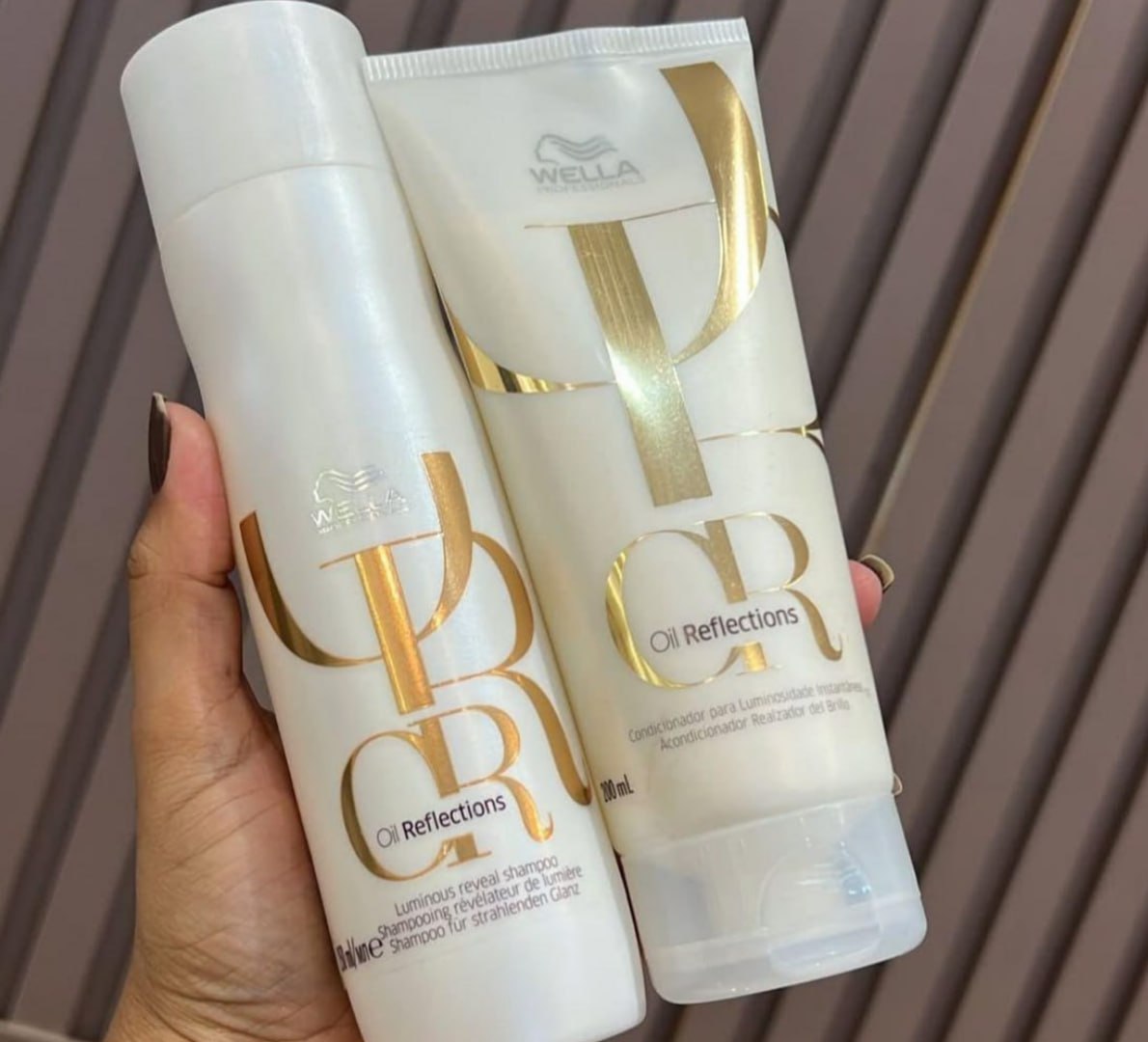 🧴 Kit Wella Oil Reflections: Shampoo 250ml e Condicionador 200ml