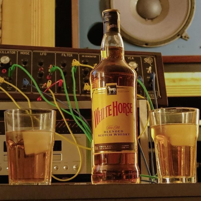 🥃 White Horse Whisky 1L