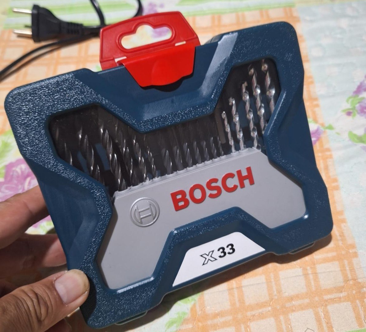 🔧 Kit de Pontas e Brocas X-Line 33 peças Bosch