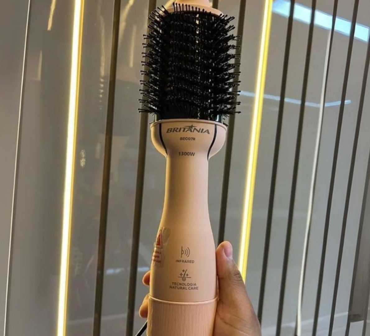 NÃO PRECISA PAGAR CARO PRA ARRUMAR O CABELO NO SALÃO