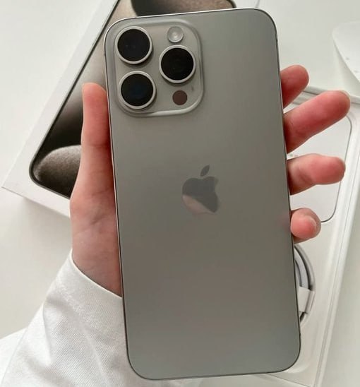 š Apple iPhone 15 Pro Max (256 GB) ā TitĆ¢nio natural (Seminovo)