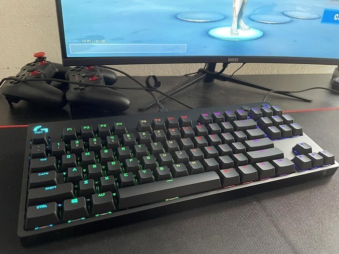 🎮 Teclado Mecânico Gamer Logitech G PRO, RGB LIGHTSYNC