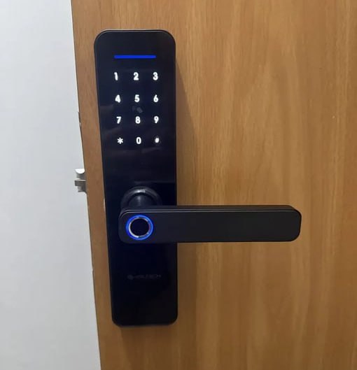 🔒 Fechadura digital Keltech Kt1000 biométrica cor preto