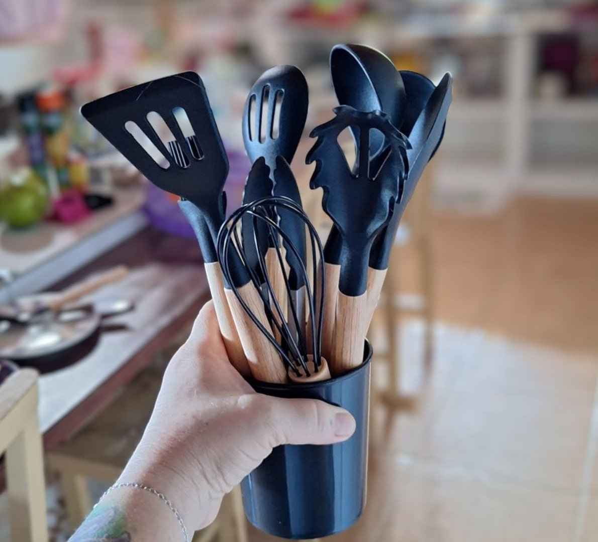 🥄 Kit 12 Utensílios de Cozinha em Silicone e Cabo de Madeira
