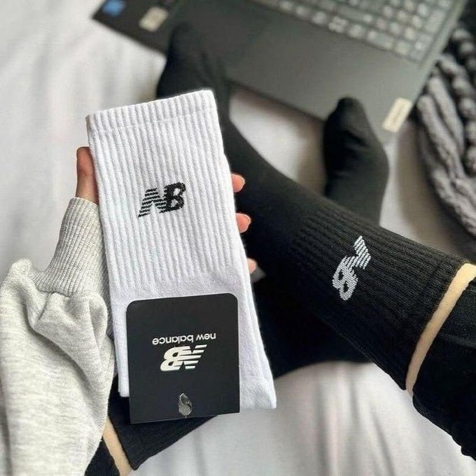 🧦 Kit com 3 Pares de Meias New Balance Cano Longo