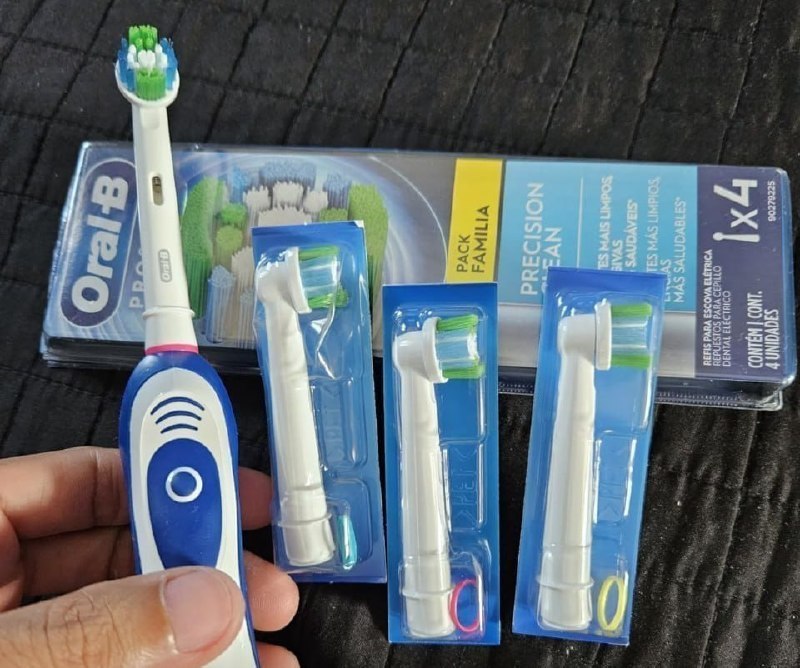 🪥 Oral-B Refil 4 Unids. p/ Escova Elétrica Precision Clean