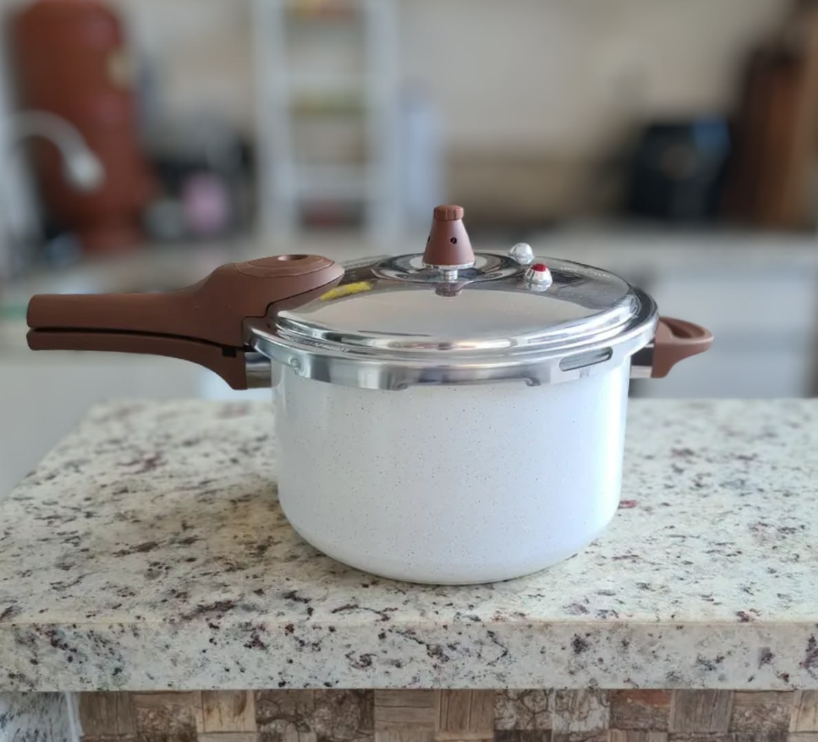 🥘 Panela Pressão Brinox Cerâmica 6,8L Vanilla