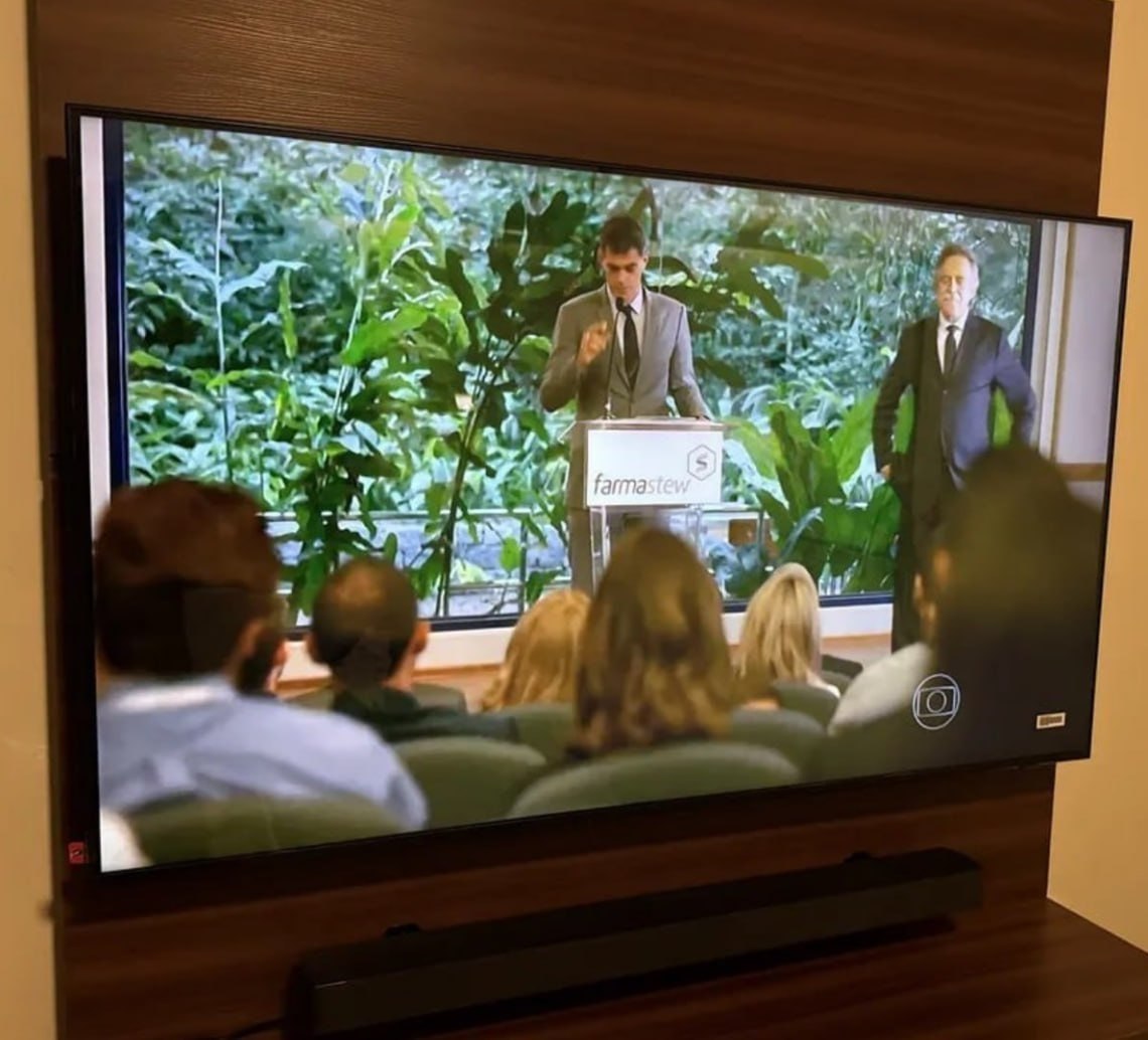 📺 Samsung Combo Smart TV 43" Full HD 2025 + Soundbar HW-B400F/ZD