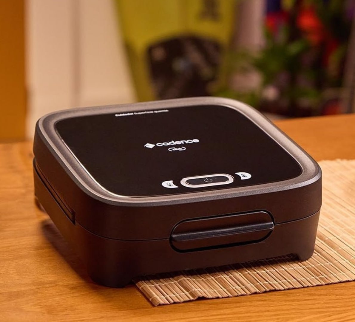 🥪 Sanduicheira Elétrica Cadence Click - 127V