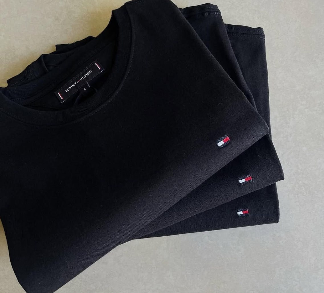 👕 Kit com 3 Camisetas Tommy Hilfiger Essential