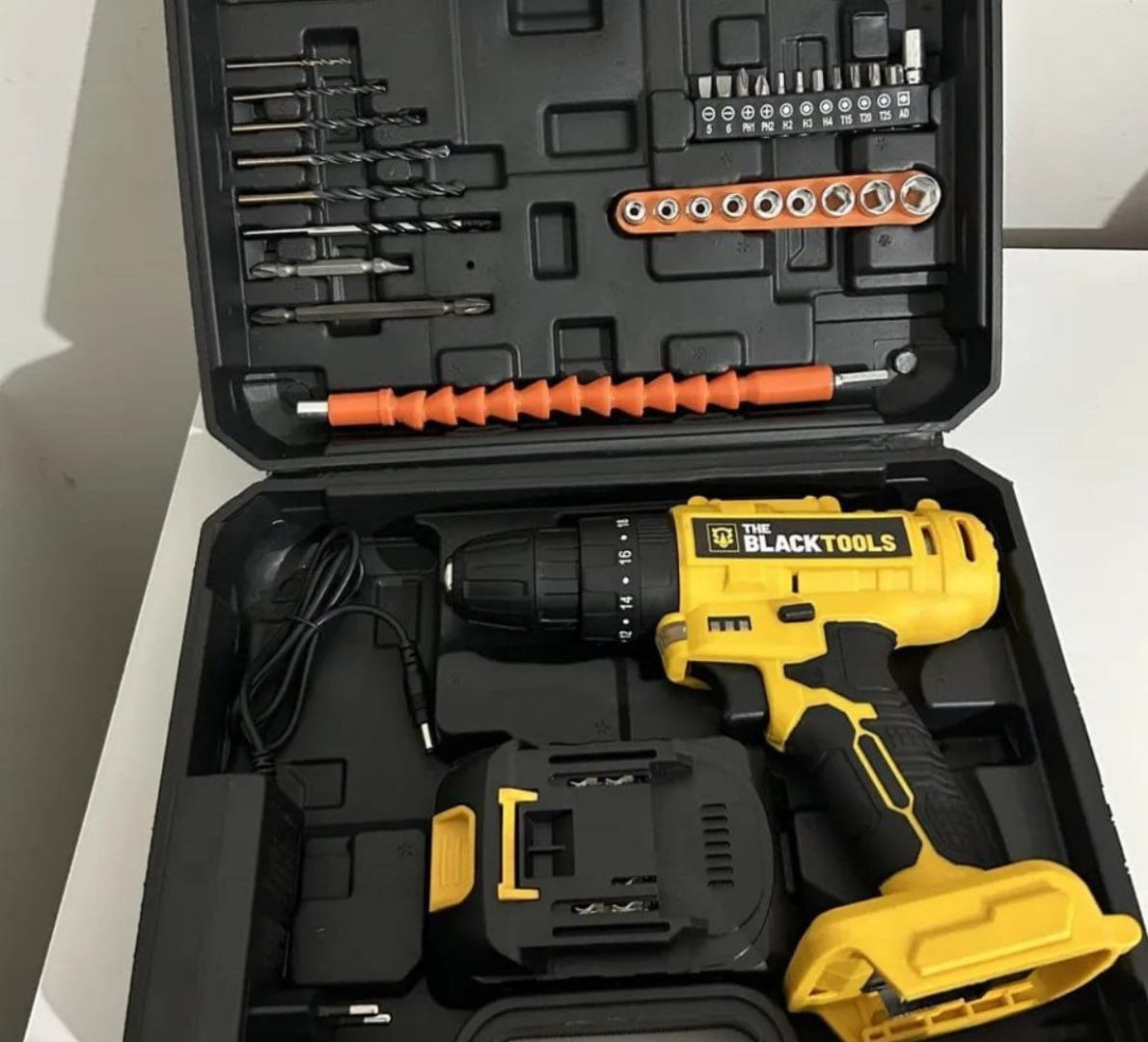 🔩 Parafusadeira Furadeira De Impacto 2 Baterias Com Maleta 60Hz - The Black Tools