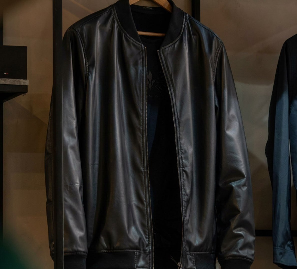 🧥 Jaqueta Bomber Courino com Zíper