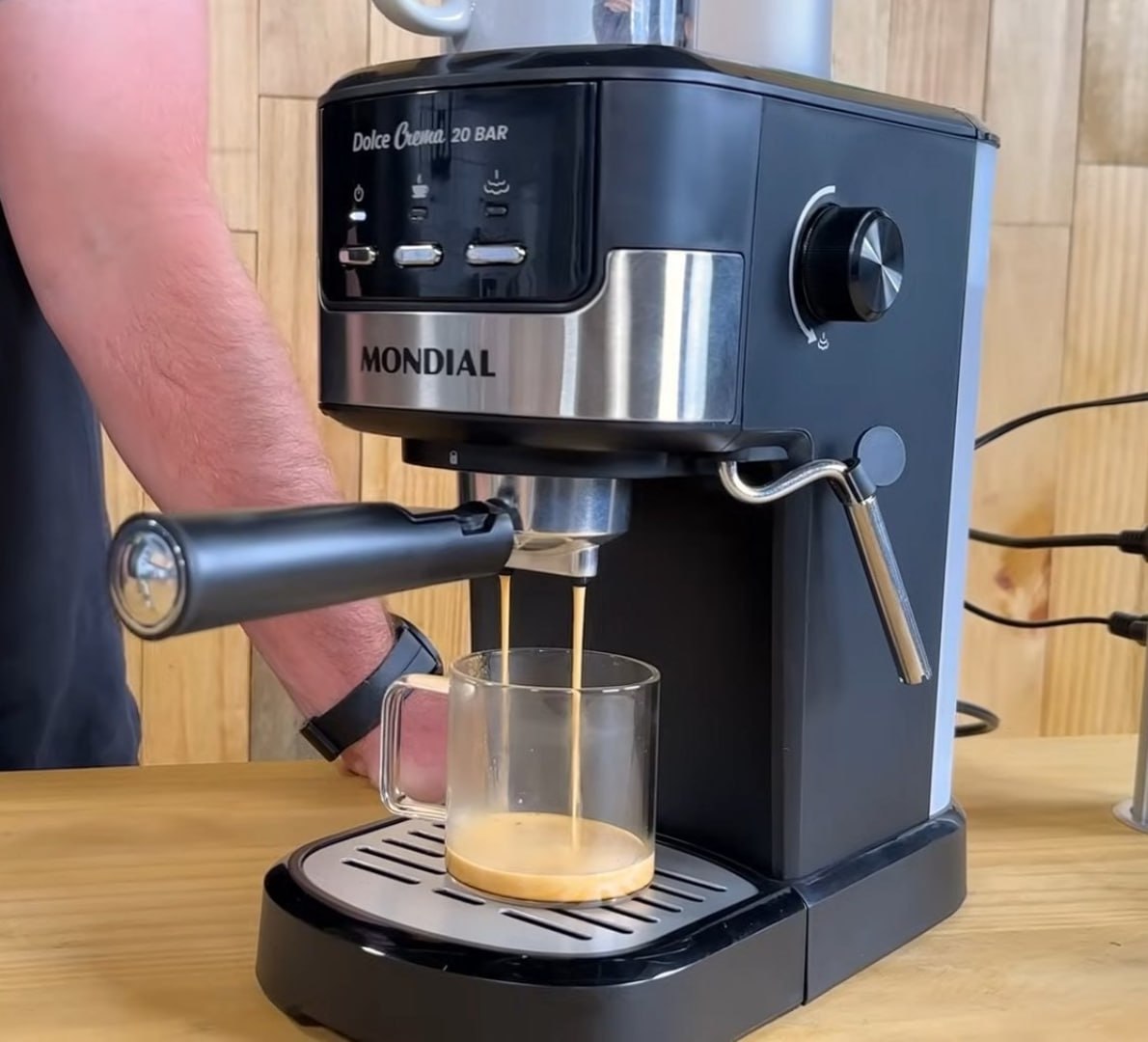 ☕️ Cafeteira Espresso Dolce Crema 20 Bar, 1200W, 127V MONDIAL