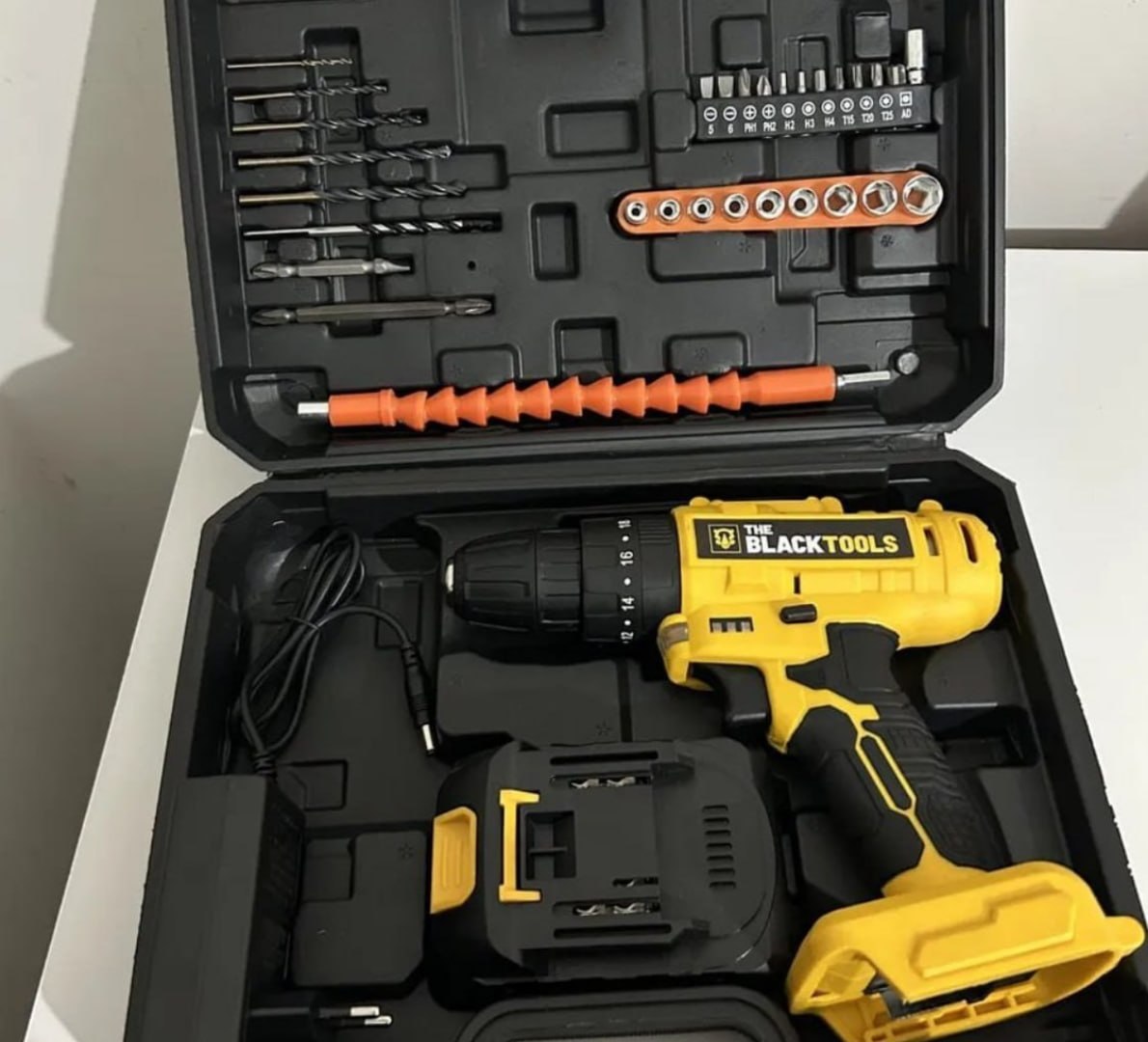🧰 Furadeira e Parafusadeira de Impacto 21v 3/8 com Maleta e Acessórios - The Black Tools