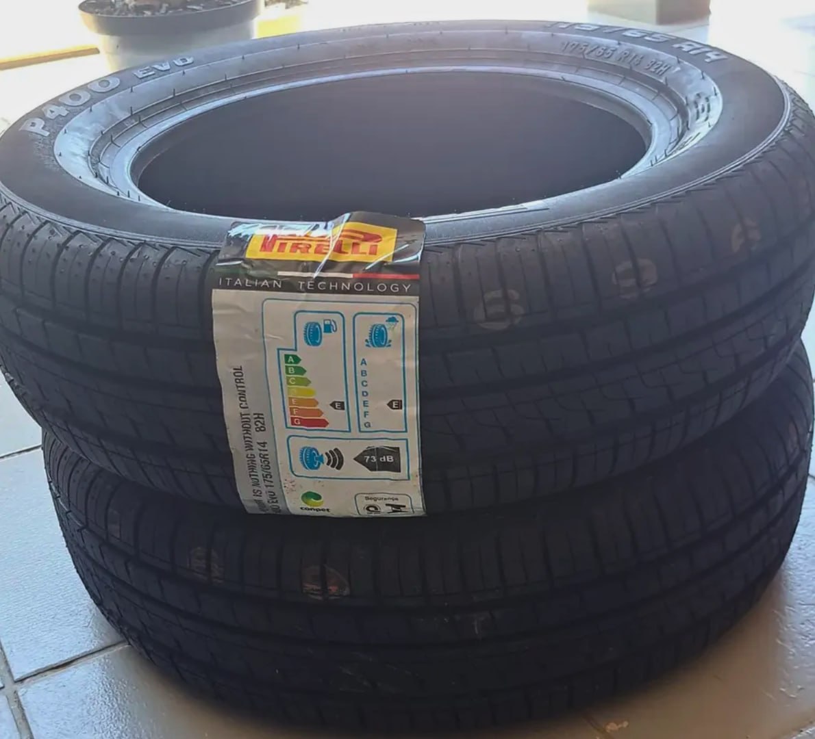 🛞 Kit 2 Pneus 175/65R14 Pirelli P400 Evo 82H Aro 14