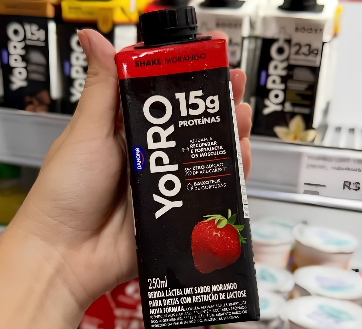 💪 YoPRO Bebida Láctea UHT Morango, 15g de Proteínas - 12 unidades, 250ml