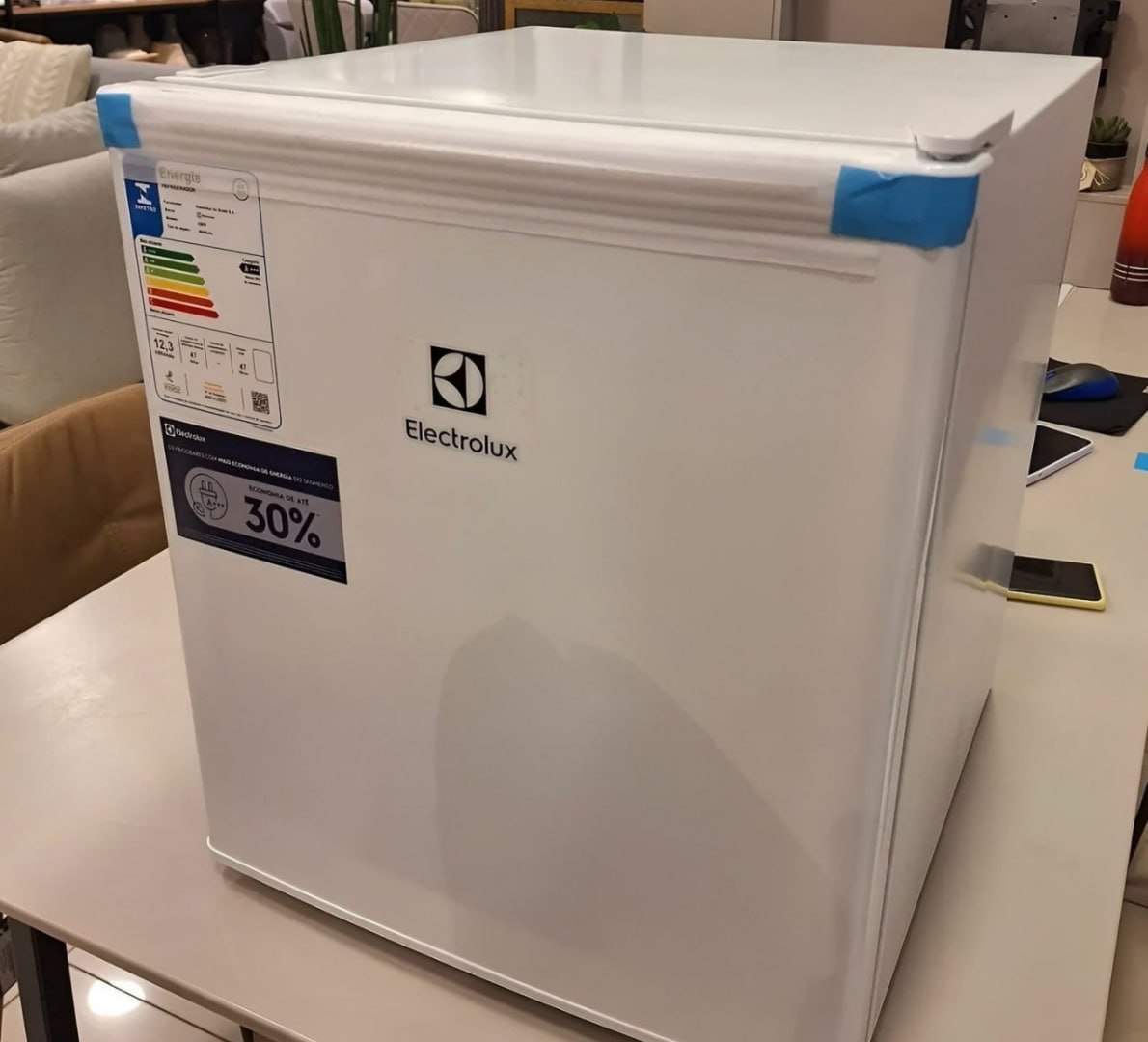 🧊 Frigobar Electrolux 47L Efficient com Controle de Temperatura