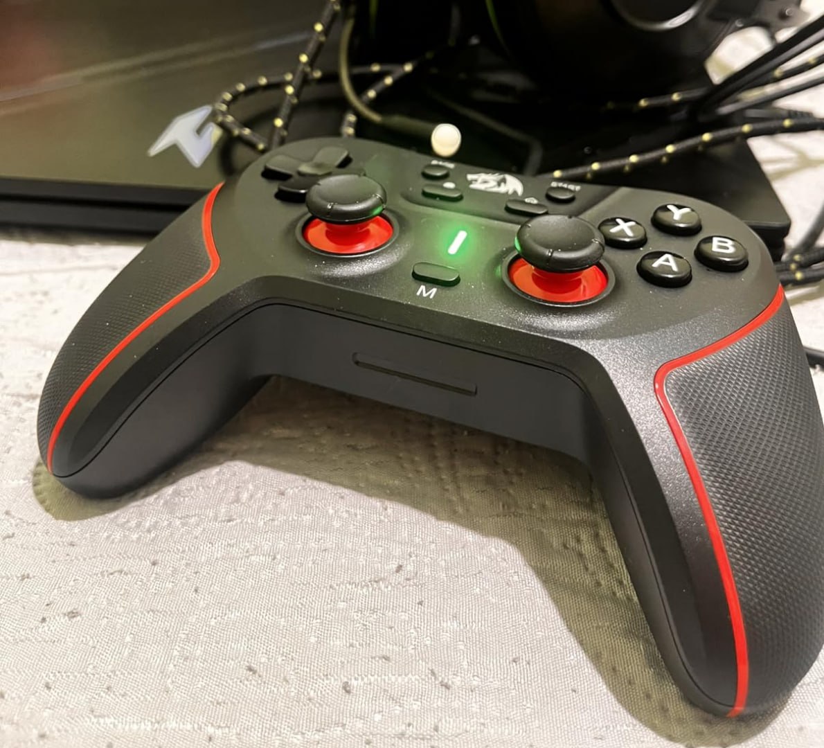 🎮 Controle Gamer Redragon Ephemera Preto e Vermelho USB G713