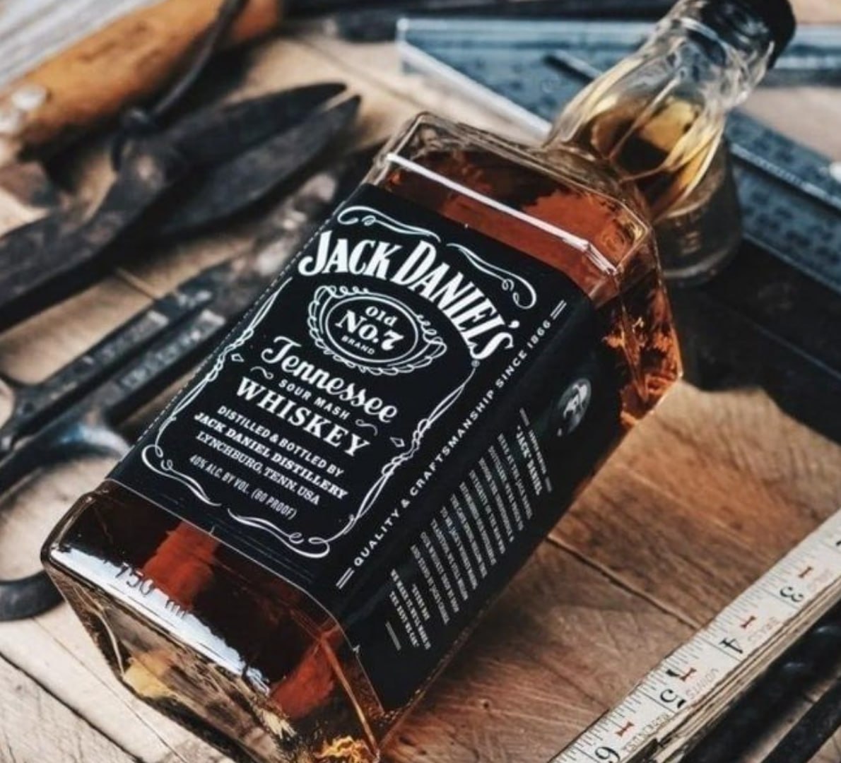 š„ Whisky Jack Danielās Old No. 7 Tennessee Whiskey 700ml