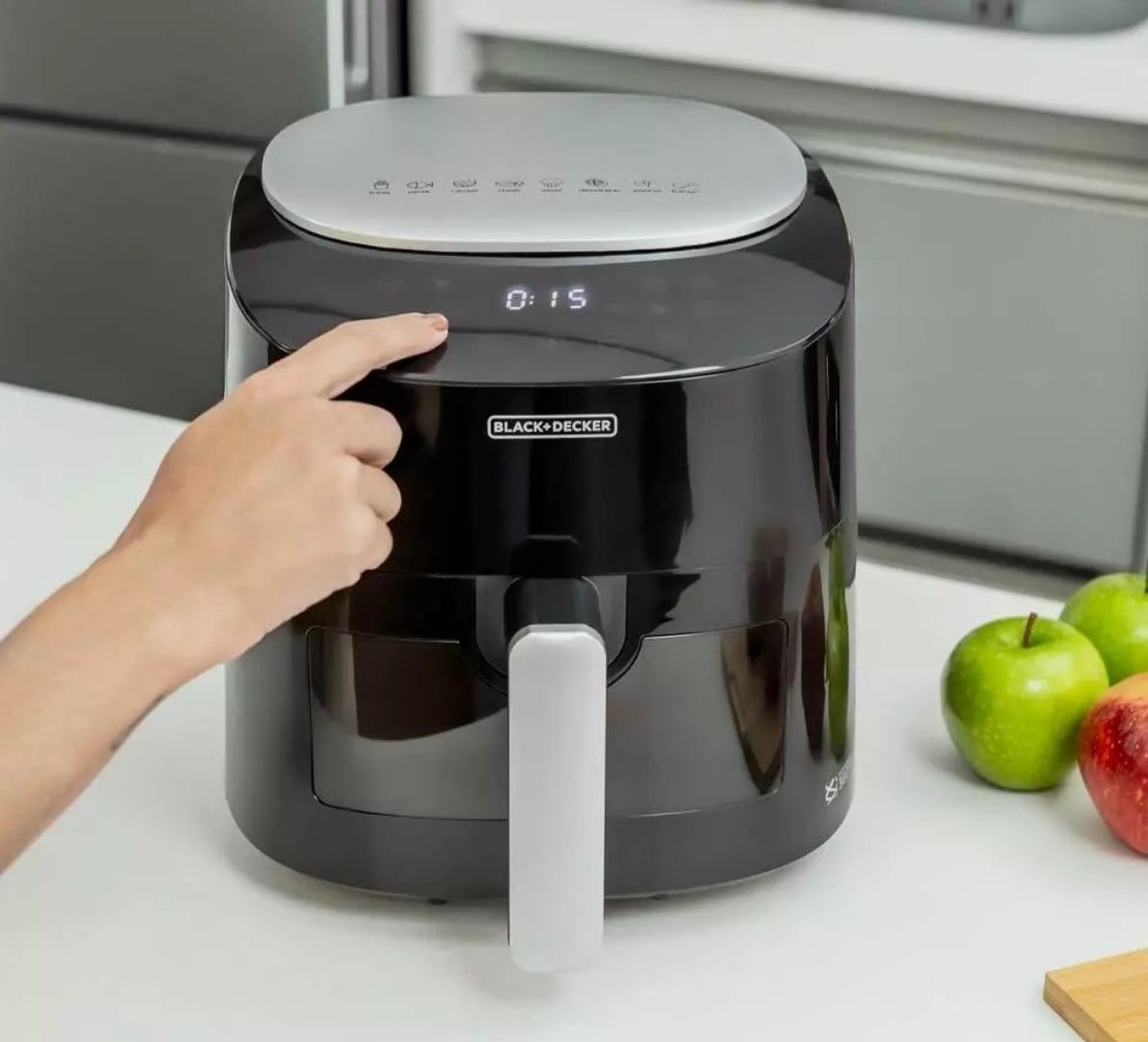 🍟 Fritadeira Air Fryer 4.5L Black & Decker 127V