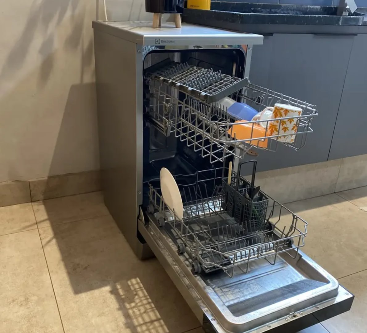 💧 Lava-Louças Electrolux 10 Serviços Inox Lava e Seca 50'
