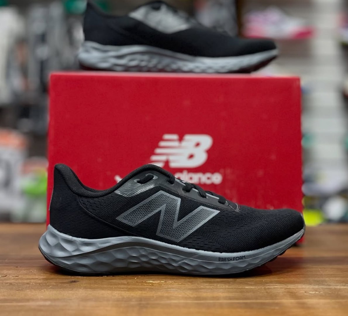👟 Tênis New Balance Fresh Foam Arishi V4 (2 cores)