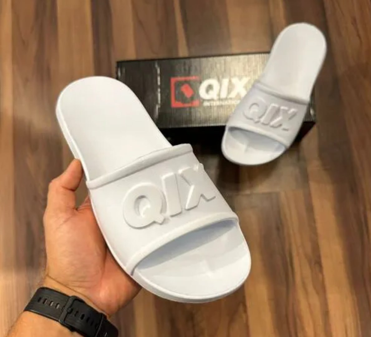 😌 Chinelo Qix Full Liso (várias cores)