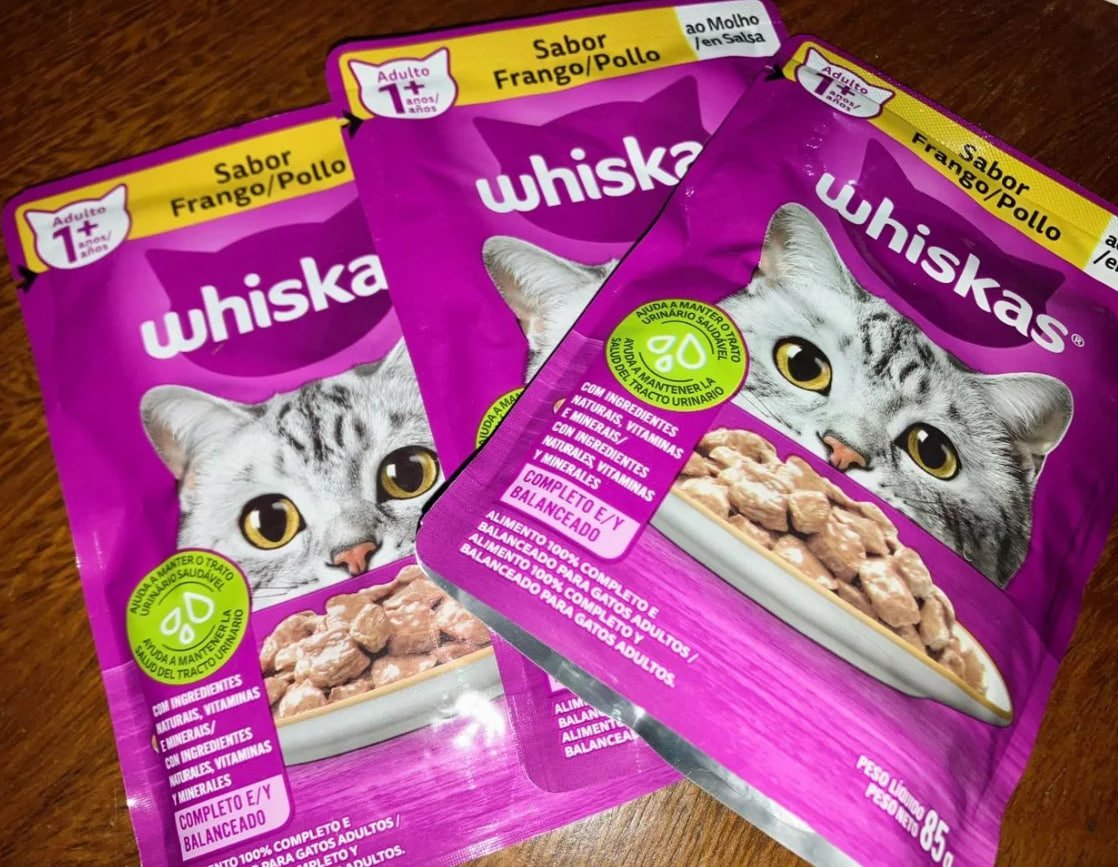 😺 Pack Ração Úmida Whiskas Sachê Frango ao Molho para Gatos Adultos - 20 unidades