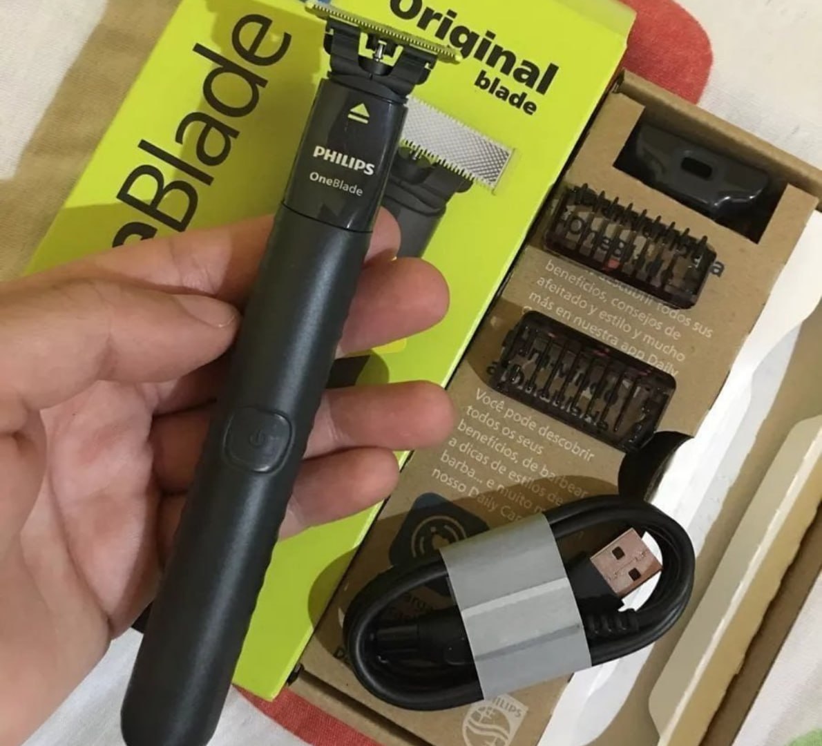 🪒 Máquina de Barbear Philips OneBlade QP1424/10