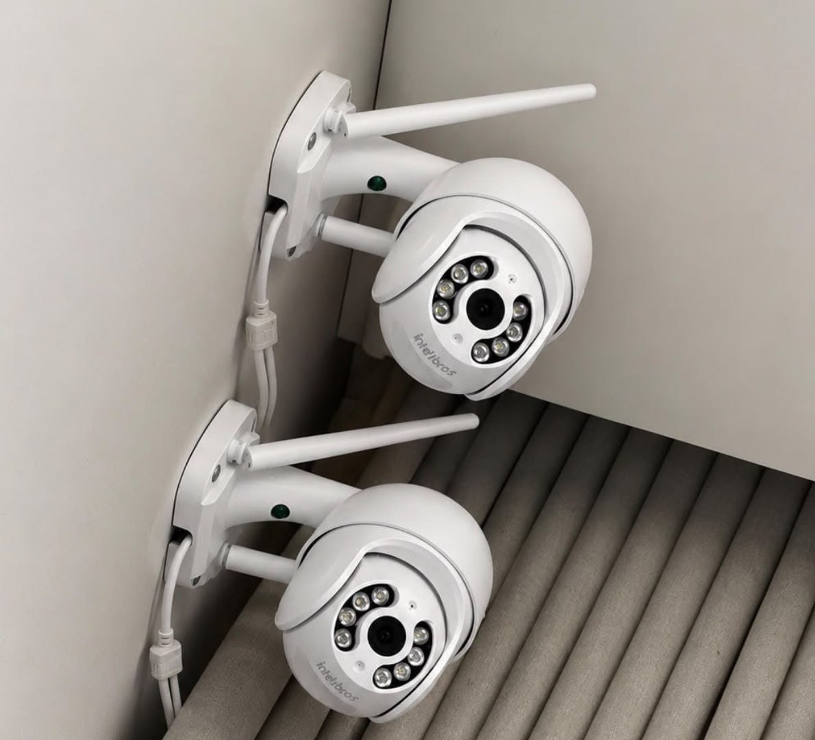 📷 Kit 2 Câmeras de Segurança iCSee Wi-Fi com Visão Noturna
