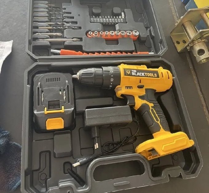 ✅ Parafusadeira Furadeira De Impacto 21V 1400 C/ Acessórios + Maleta The Black Tools