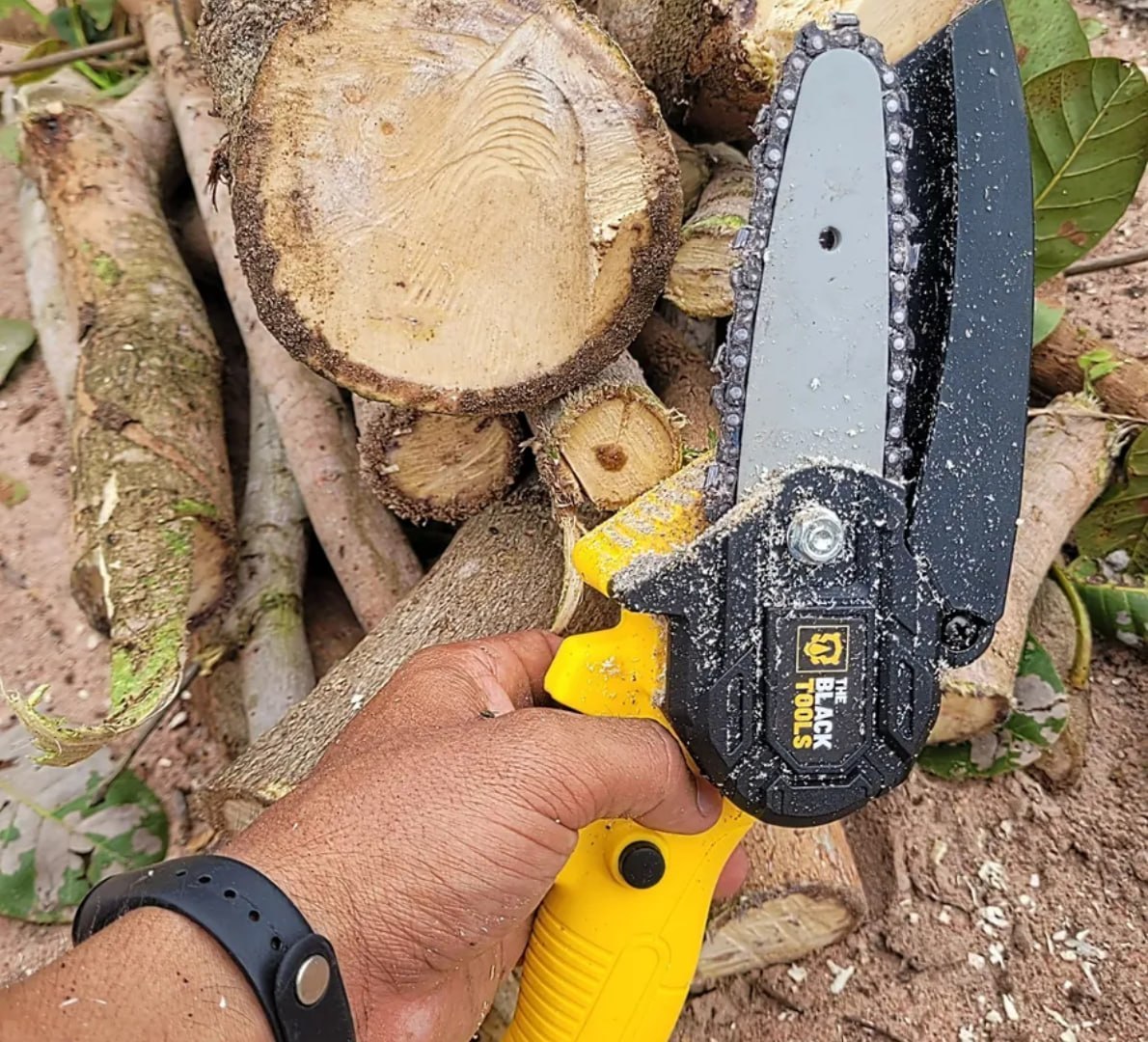 ✅ Motosserra Mini BTS-100 Bateria Recarregável 21v The Black Tools