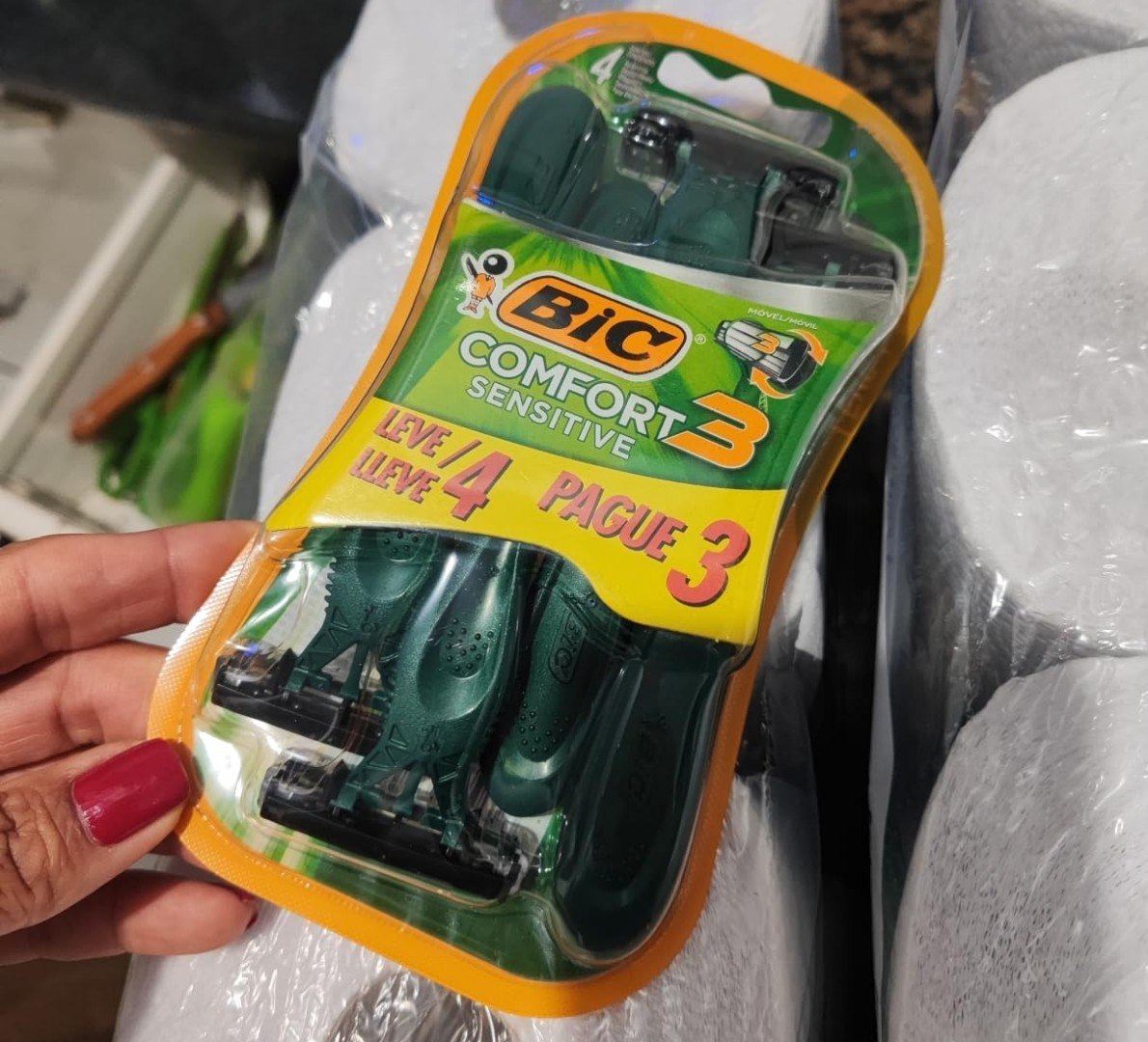 🪒 BIC Aparelho De Barbear Comfort 3 Advance Pele Sensível - 4 unidades