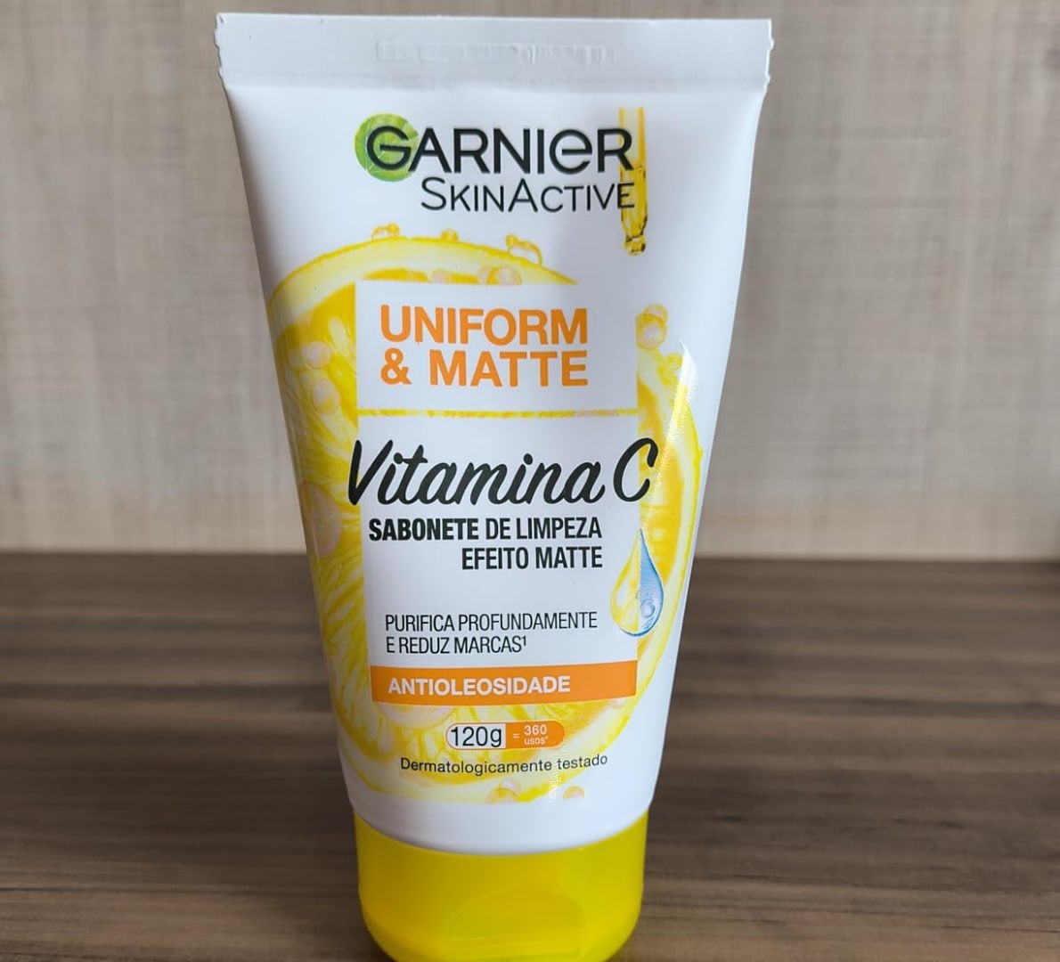 🫧 Garnier Uniform & Matte Sabonete Facial Antioleosidade, Vitamina C 120g