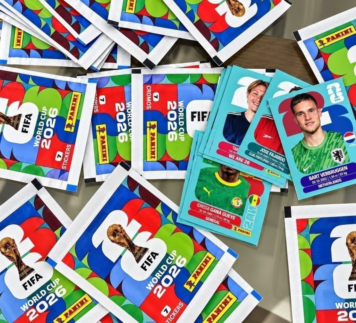⚽️ Kit 70 Figurinhas do Álbum Copa do Mundo 2026 (10 pacotes)