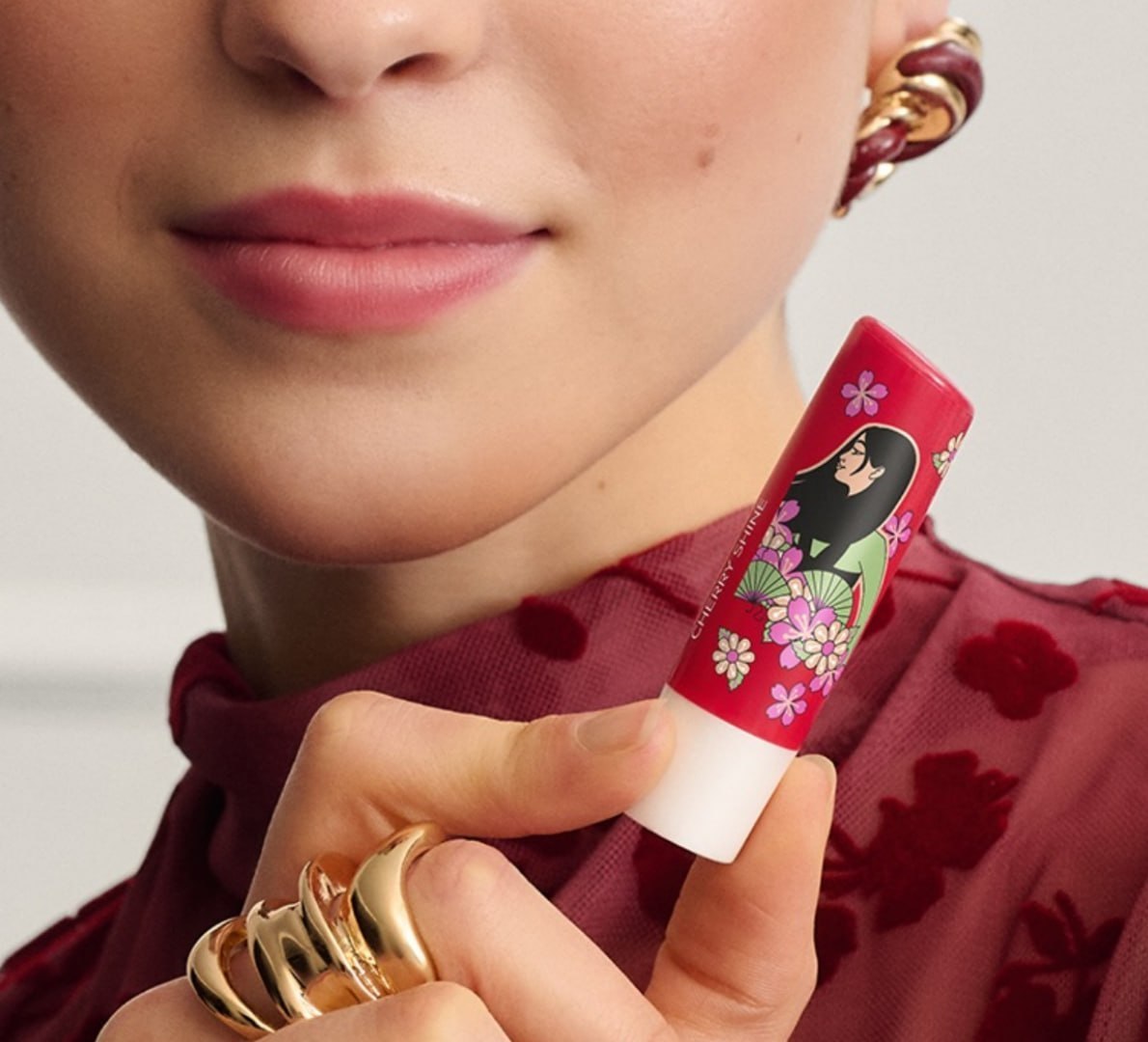 👄 NIVEA Hidratante Labial Cereja Brilhante Mulan
