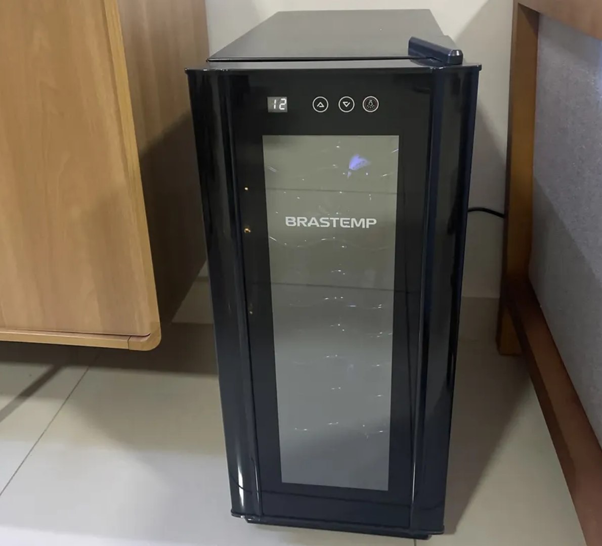 🍷 Adega De Vinhos Brastemp Para 12 Garrafas Com Painel Touch 127V