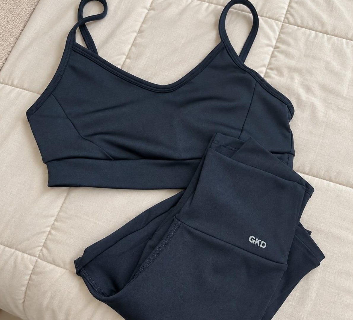 ✅ Conjunto GKD: Legging Cós Alto + Top Duplo