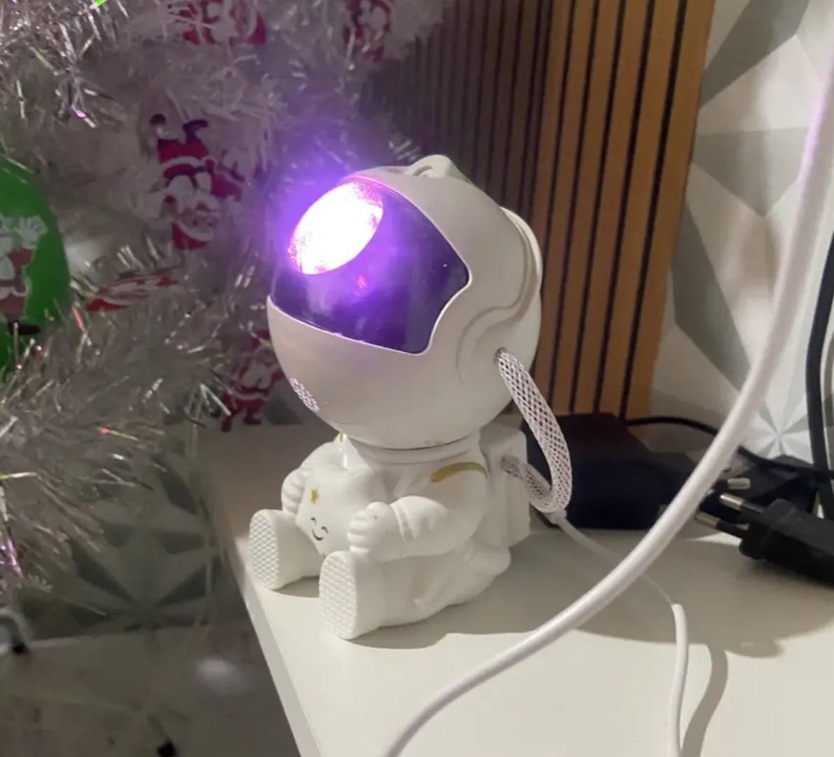 🌕 Mini Astronauta Projetor Galáxia