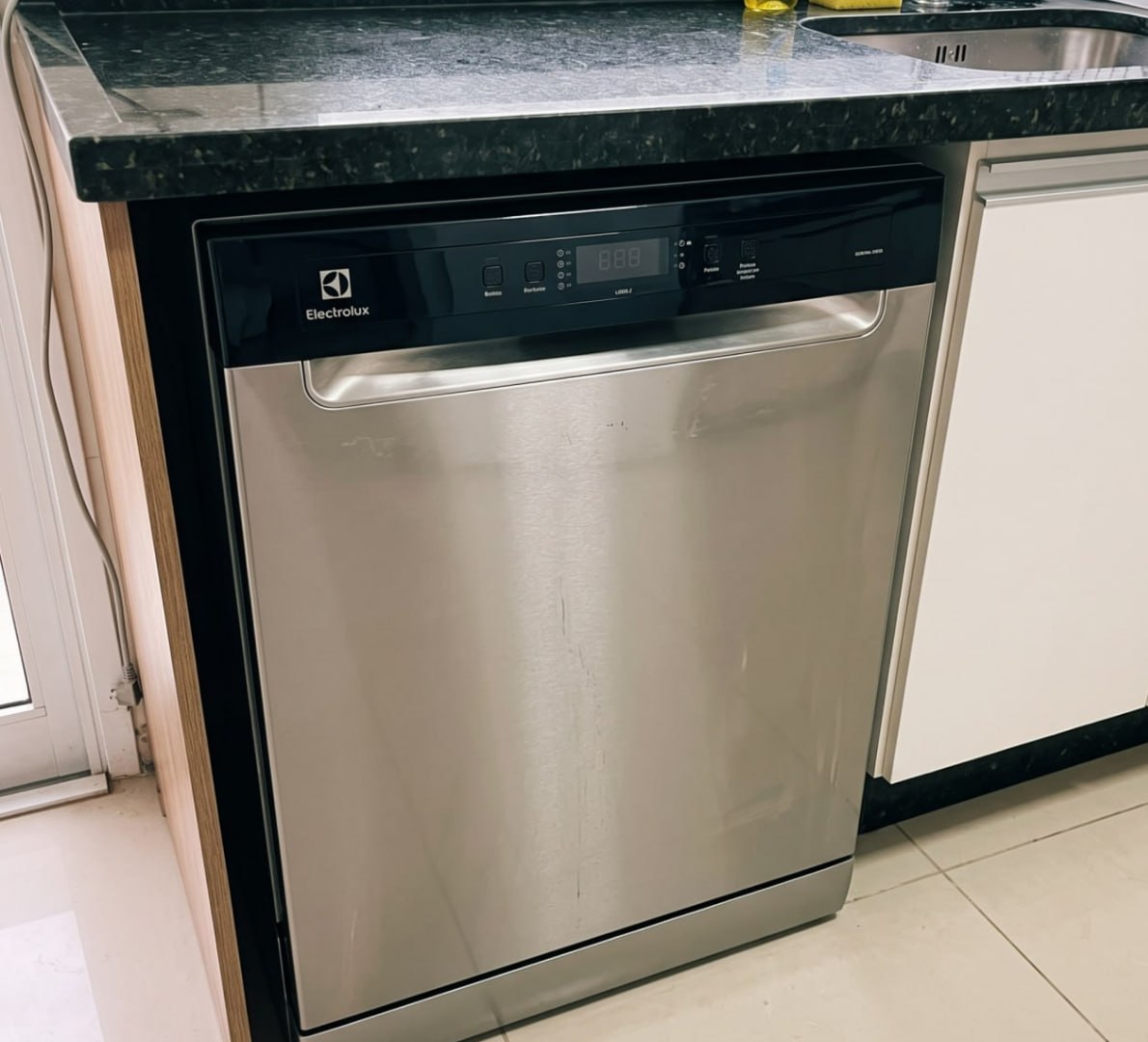🫧 Lava-Louça Electrolux 8 Serviços Inox