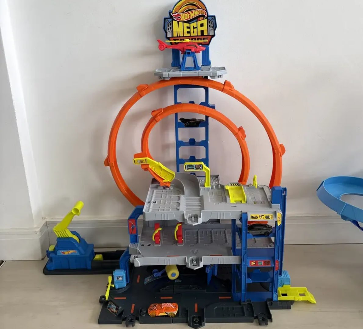 🚗 Hot Wheels Pista CITY Mega Garagem - Mattel